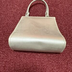 Vtg Silver Sheen Kiss Lock Purse Top Handle Old Money Cocktail Bag Wedding Guest